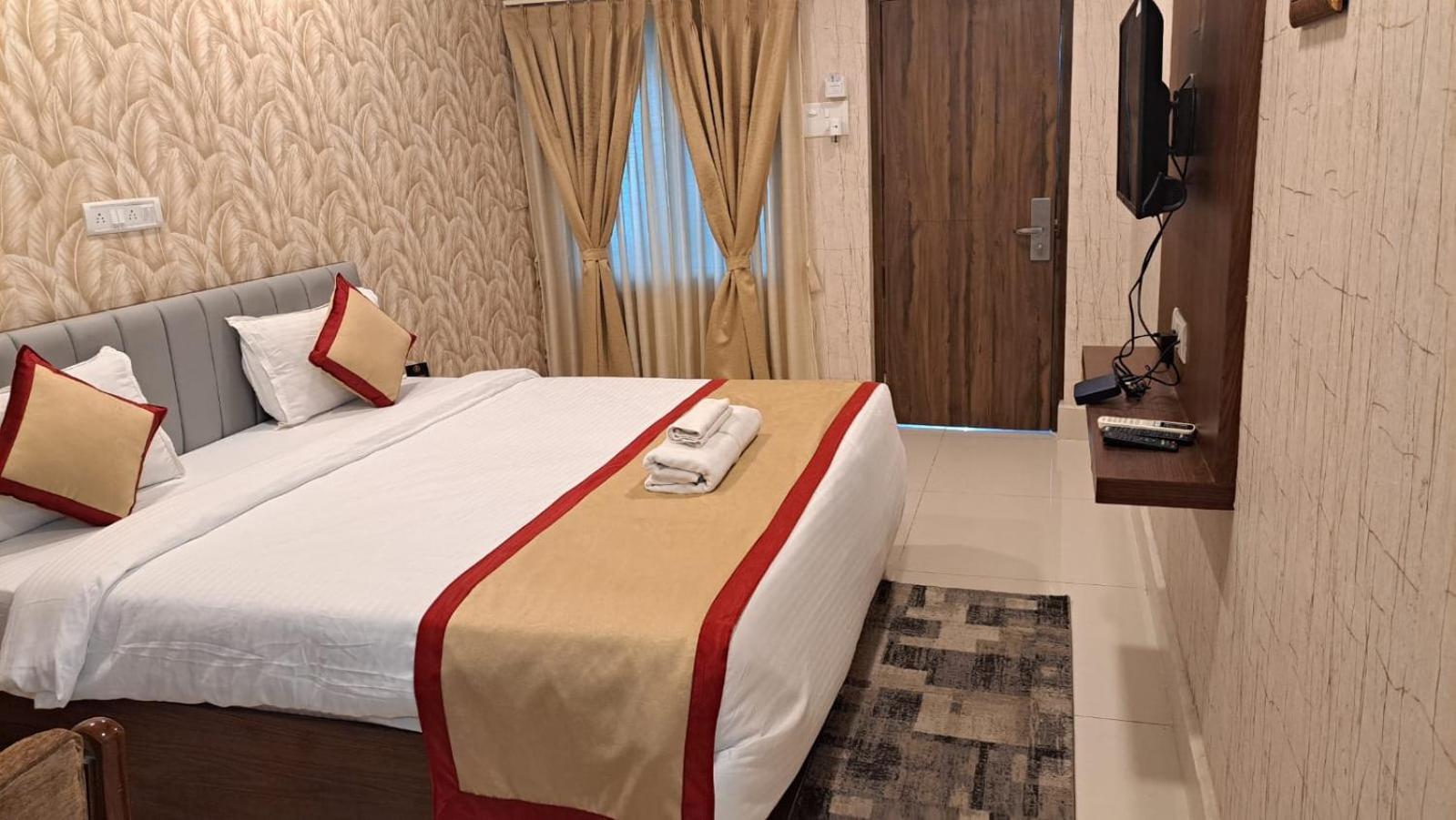 Hotel Stalwart Jajati Бхубанешвар Екстериор снимка