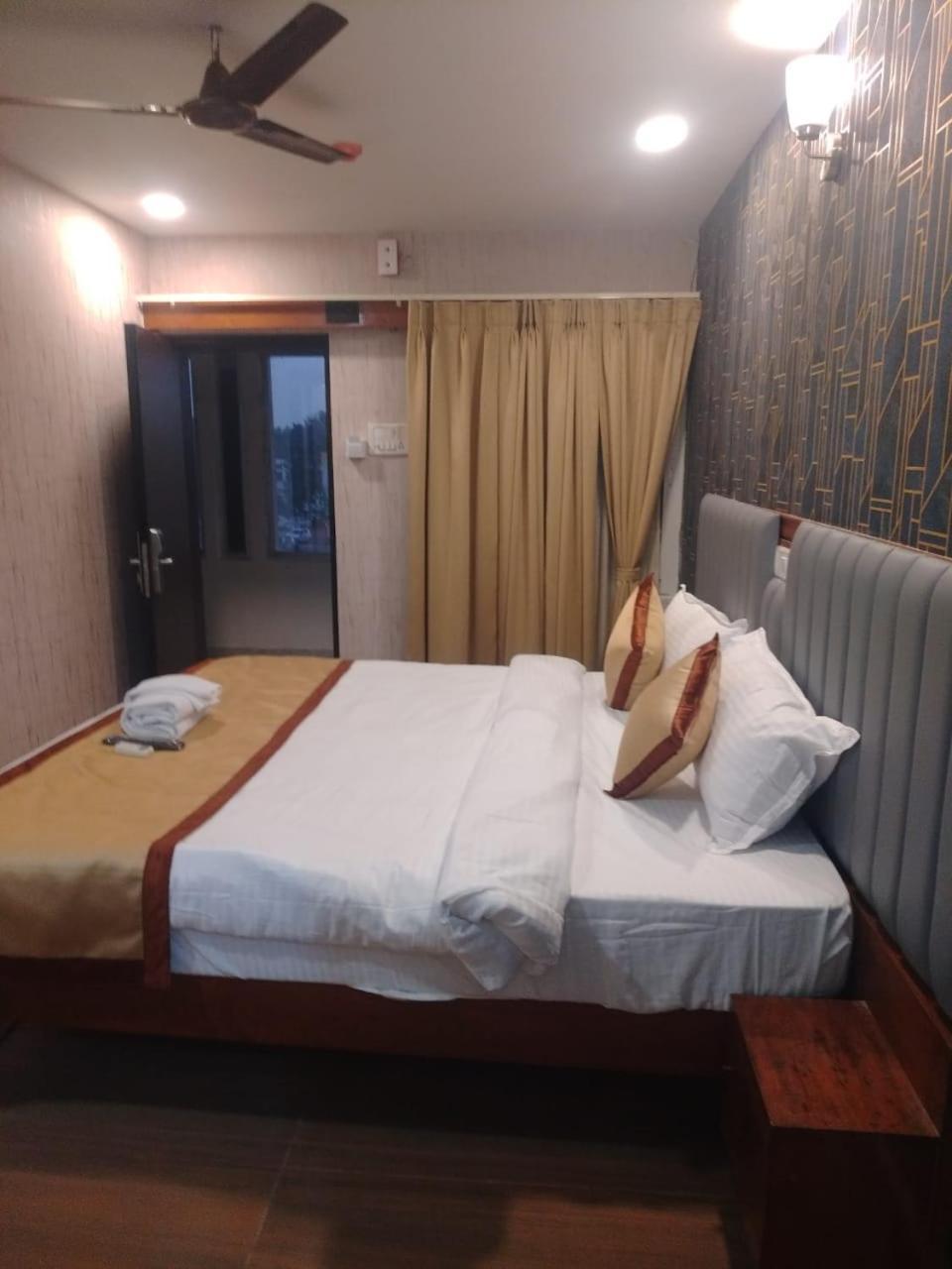 Hotel Stalwart Jajati Бхубанешвар Екстериор снимка